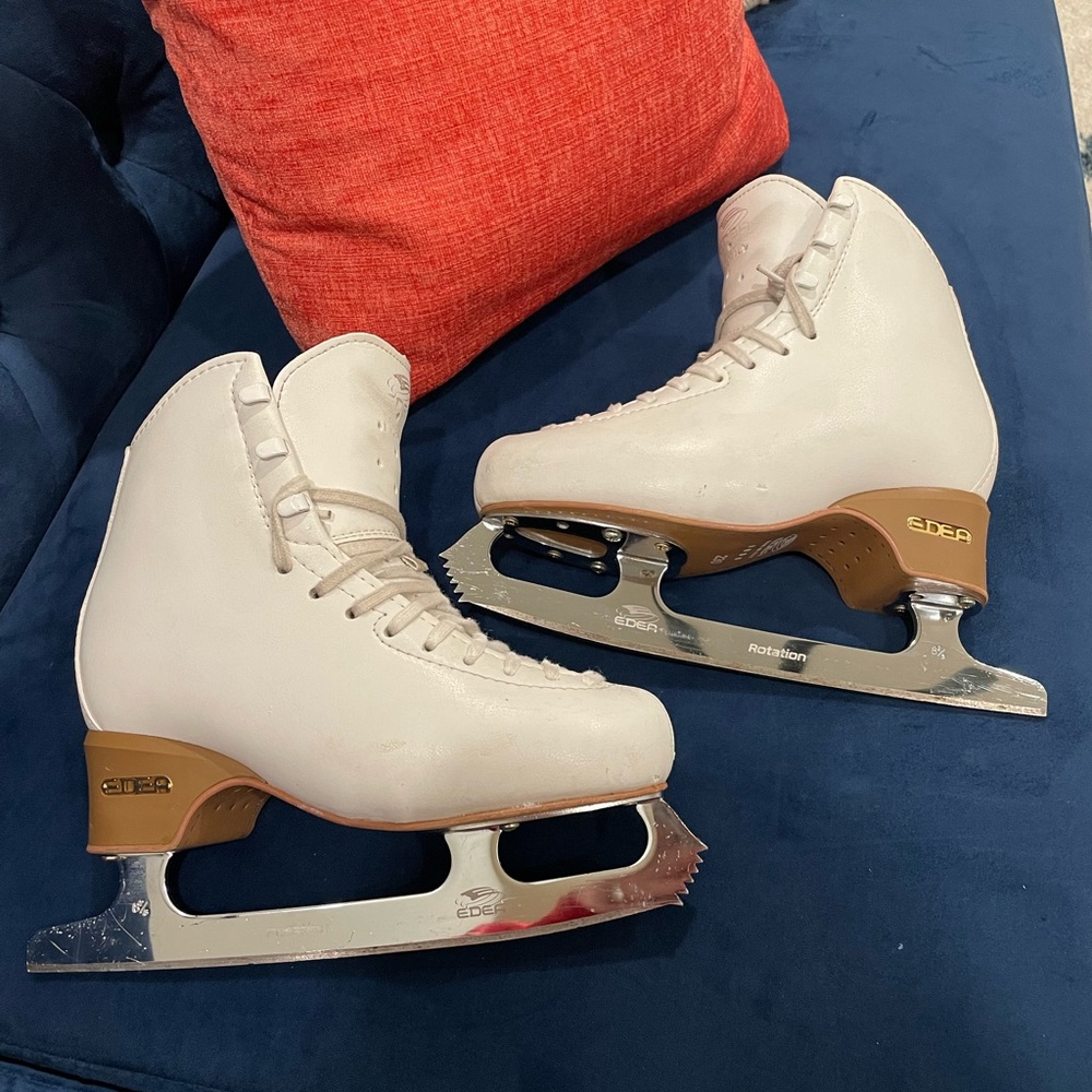 Edea Motivo figure skates size 230